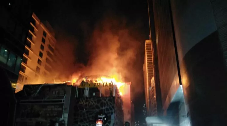 Mumbai rooftop pub fire kills 14, including woman celebrating birthday - Sakshi