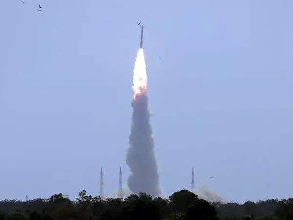 ISRO launchs100th Satellite - Sakshi