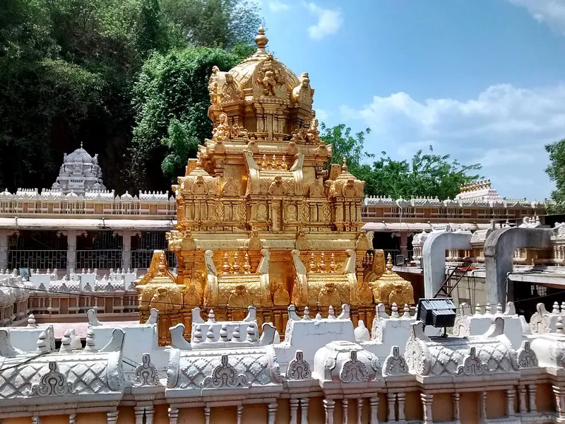 Bommala koluvu in Durga temple - Sakshi
