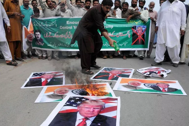 70 per cent Pakistan viewed US as enemy nation - Sakshi