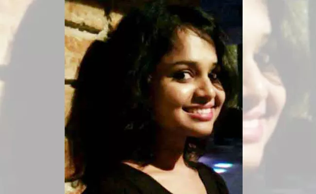 Architecture student dead in lorry accident - Sakshi
