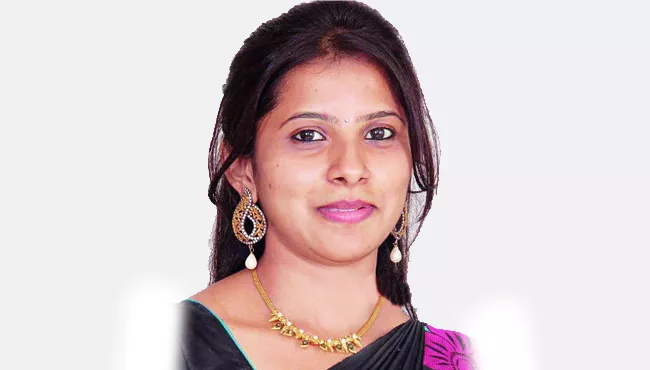Bengaluru techie Rashmi Sathish ends life over dowry harassment - Sakshi
