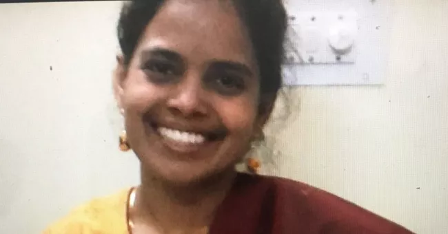 Woman doctor commits suicide in Sainikpuri - Sakshi