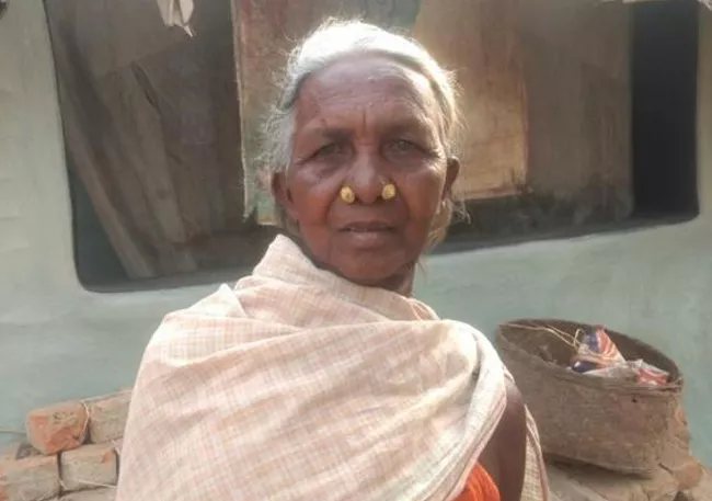 Odisha:Kamala Pujari Fails To Get Pucca House - Sakshi