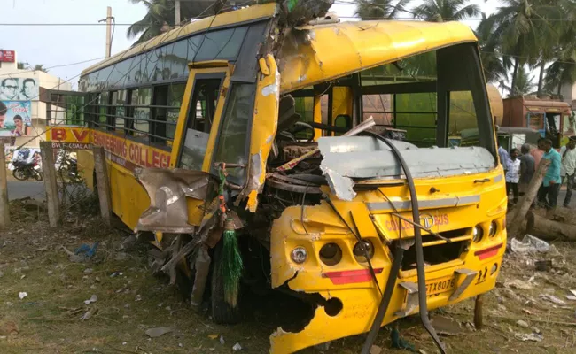 College Bus Was Made Accident In East Godavari - Sakshi