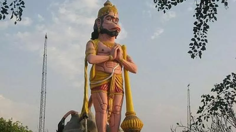 Lord Hanuman's statue desecrated in Ballia - Sakshi