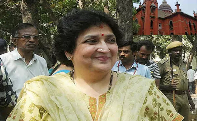 SC rejects Latha Rajinikanth petition pay dues to Kochadaiiyaan financiers - Sakshi