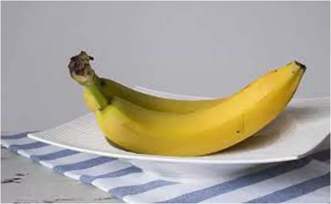 A Banana Worth RS 87000 Woman Was Shocked After Bill Arrived - Sakshi