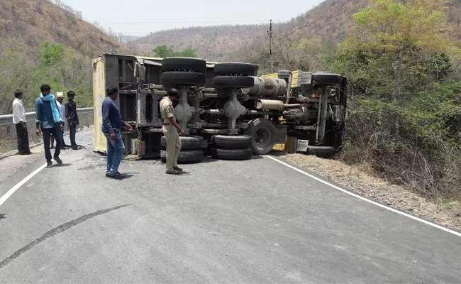 Tipper Lorrry Roll Over On Srisailam Ghat Road - Sakshi