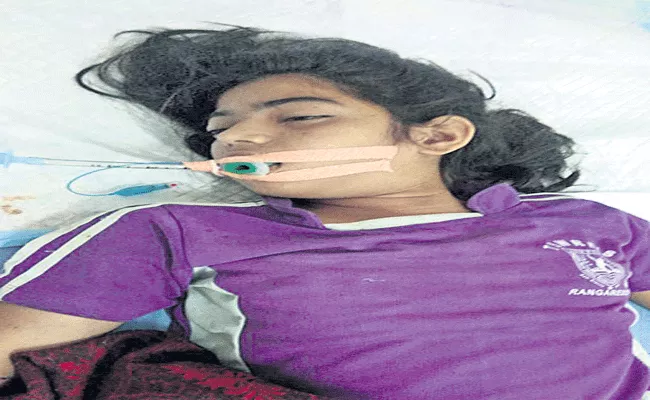  student died who ill - Sakshi