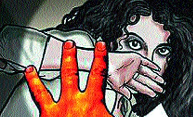 People fires about Molestation attack on girl in Guntur - Sakshi
