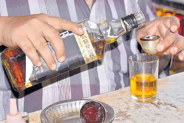 Liquor syndicates have been reinstated on the liquor market - Sakshi