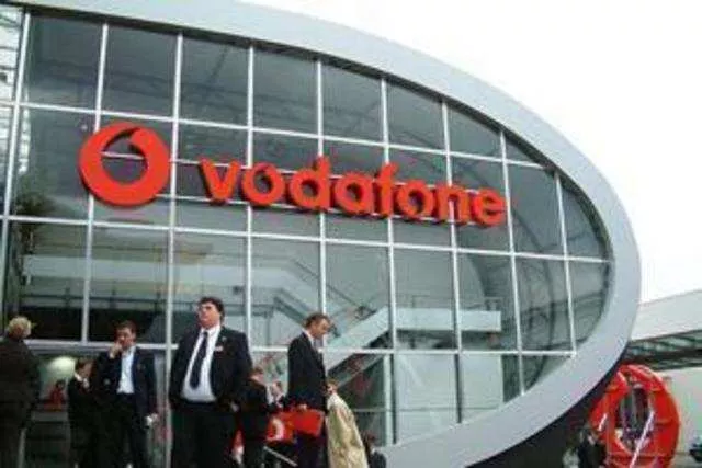 Vodafone 2 new plans offering 3.5GB and 4.5GB data per day - Sakshi
