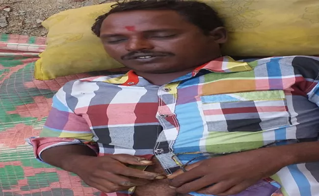 Cell Phone Charging Man Death Nellore - Sakshi