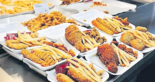 Ban on junk food sales in colleges - Sakshi