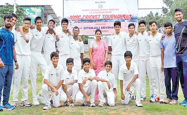 Hyderabad Public School wins Cricket Title - Sakshi
