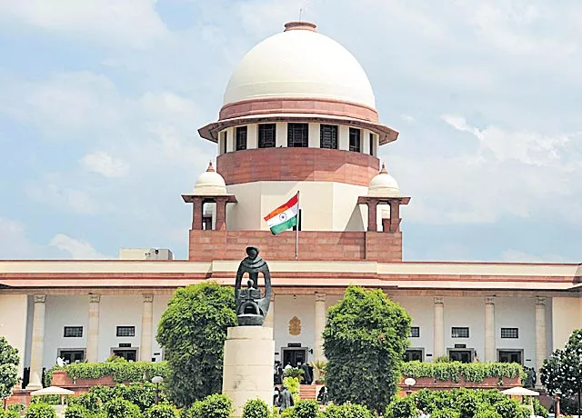 Centre makes a pitch for SC/ST quota in promotions - Sakshi