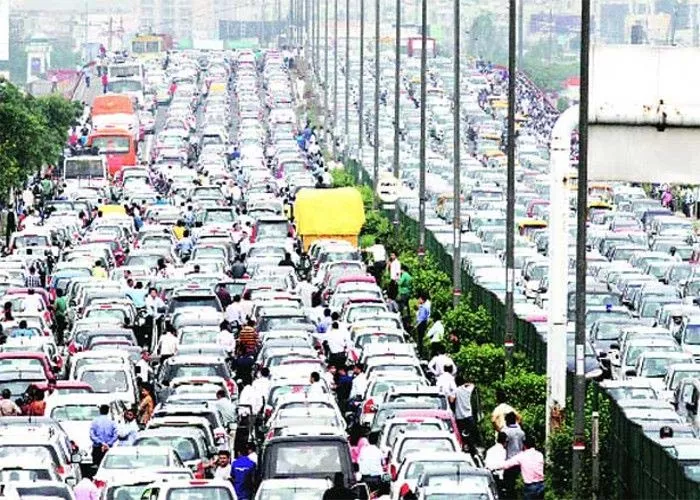 High Court issues notice on traffic - Sakshi
