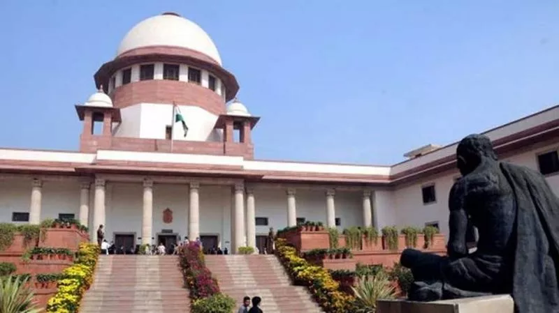 SC Asks Lucknow Ssessions Judge To Subimit Report On Babri Case - Sakshi