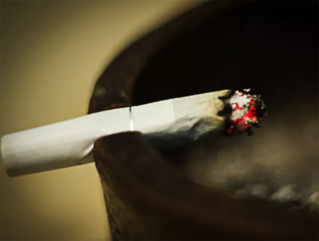 Ends life to Cigarettes - Sakshi