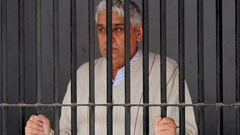 Rampal Sentenced To Life Imprisonment For Two Murders - Sakshi