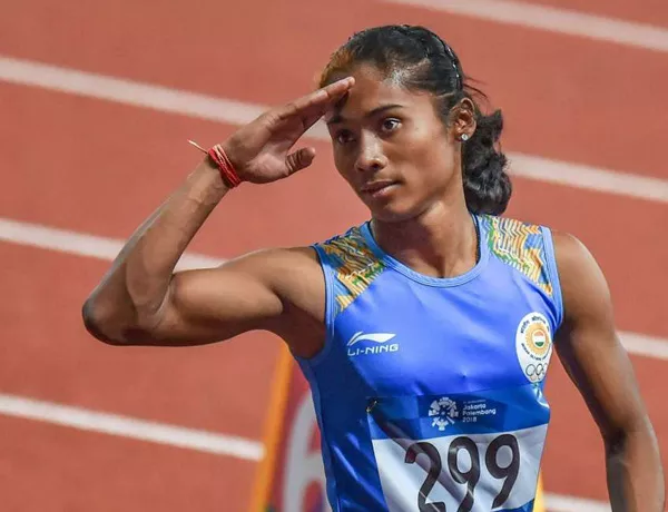 Star sprinter Hima Das joins IndianOil - Sakshi