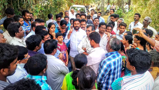 Tellam Balaraju support To Greenfield Highway Farmers - Sakshi