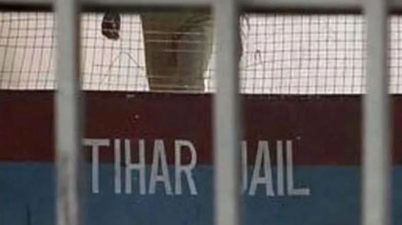 Unitech Directors Enjoying Tihar jail With LED TV, Coconut Water - Sakshi