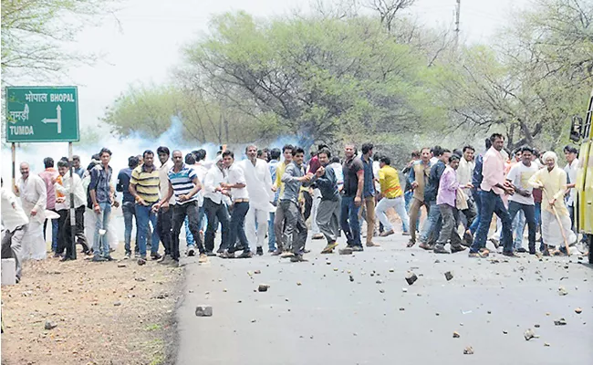 Shekhar Gupta Article On Farmers Unrest In Poll Bound Madhya Pradesh - Sakshi