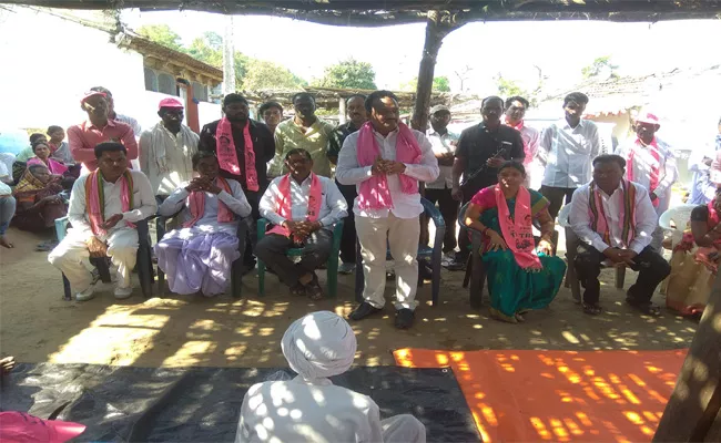 Vote To Trs Party - Sakshi