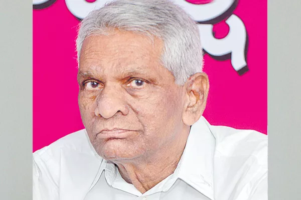 TRS complains to electoral officer against V Pratap reddy - Sakshi