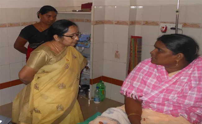DMHO Visit Tanuku Area Hospital West Godavari - Sakshi