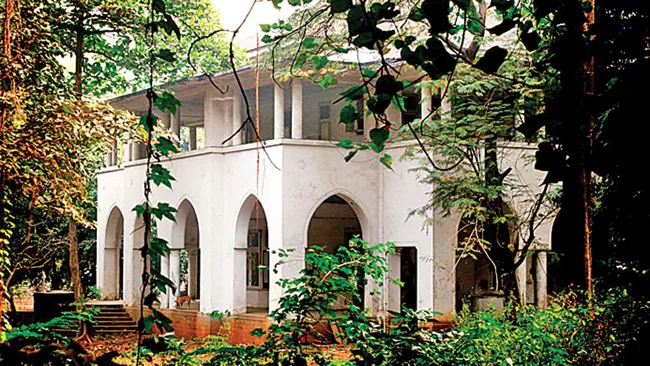 Jinnah House In Mumbai Belongs To India: Govt - Sakshi