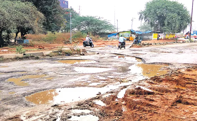 Roads Damaged in Hyderabad - Sakshi