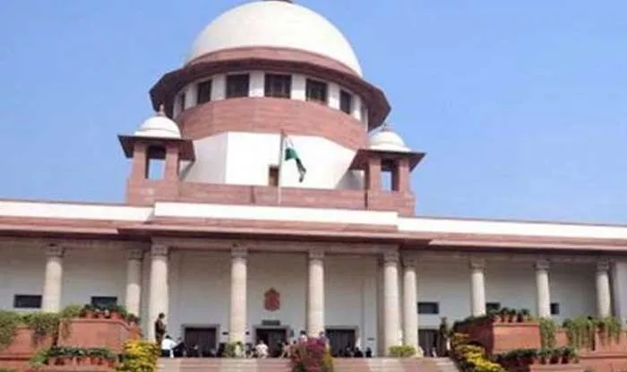 Sc Issues Notice To Centre On Ebc Quota - Sakshi