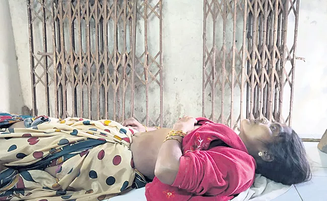Woman Died Suspicious Circumstances Medak - Sakshi