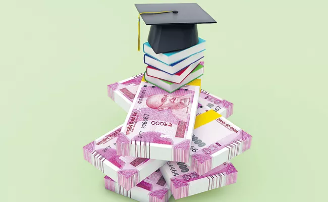 Management Seats For Cash In Telangana Engineering colleges Irks Parents - Sakshi