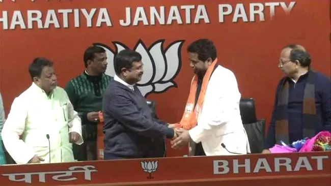 Trinamool Congress MP Saumitra Khan Joined In BJP - Sakshi