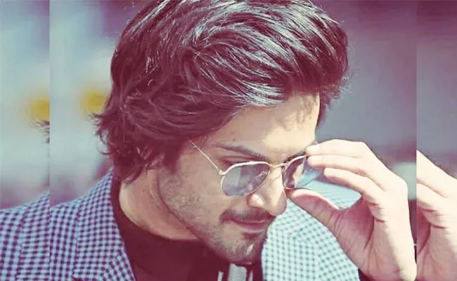 Ali Fazal Confirmation Over His Private Pictures Get Leaked Online - Sakshi