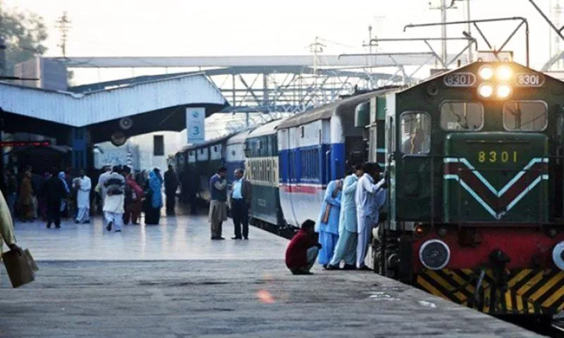 Pakistan Suspends Samjhota Express Service - Sakshi