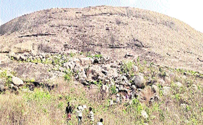 The Dangerous Hill - Sakshi