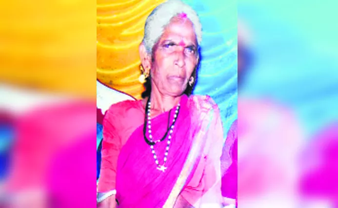 Old Lady Suspiciously Killed By Burglars - Sakshi