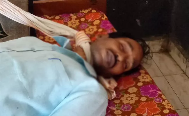 Election Duty Teacher Commits Suicide in West Godavari - Sakshi