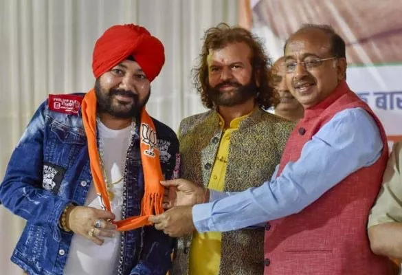 Singer Daler Mehndi Joins BJP - Sakshi