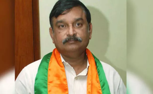 BJP Leader Vishnu Kumar Raju Critics Ganta Srinivasa Rao - Sakshi
