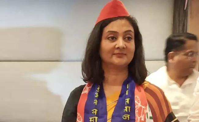Shalini Yadav Challenger To PM Modi In Varanasi - Sakshi