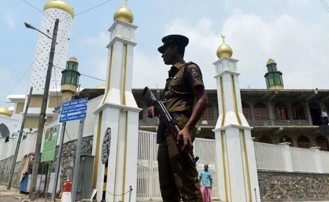 Sri Lanka Blocks Some Social Media Sites After Violent Incidents - Sakshi