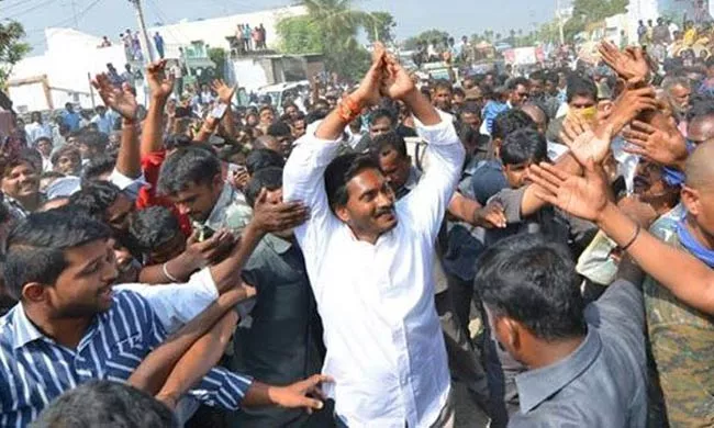 Padayatra Way To Success For Telugu Leaders - Sakshi
