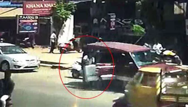 Police suspects Tamil Nadu batch behind vanasthalipuram Atm Theft - Sakshi