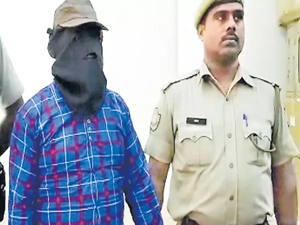 Gangster Ramchandra who was Caught to the Jaipur police - Sakshi